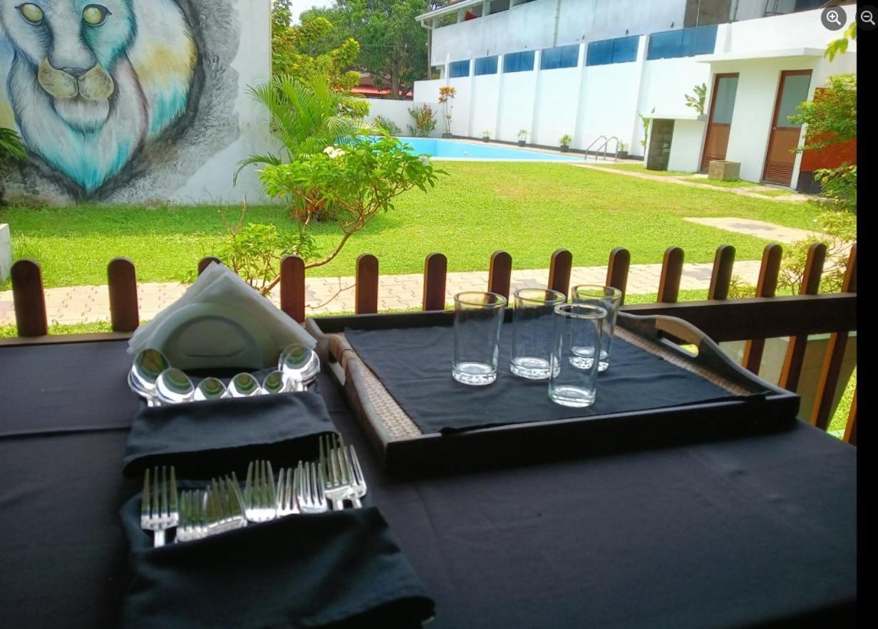 Blue Spring Hotel واديوفا المظهر الخارجي الصورة